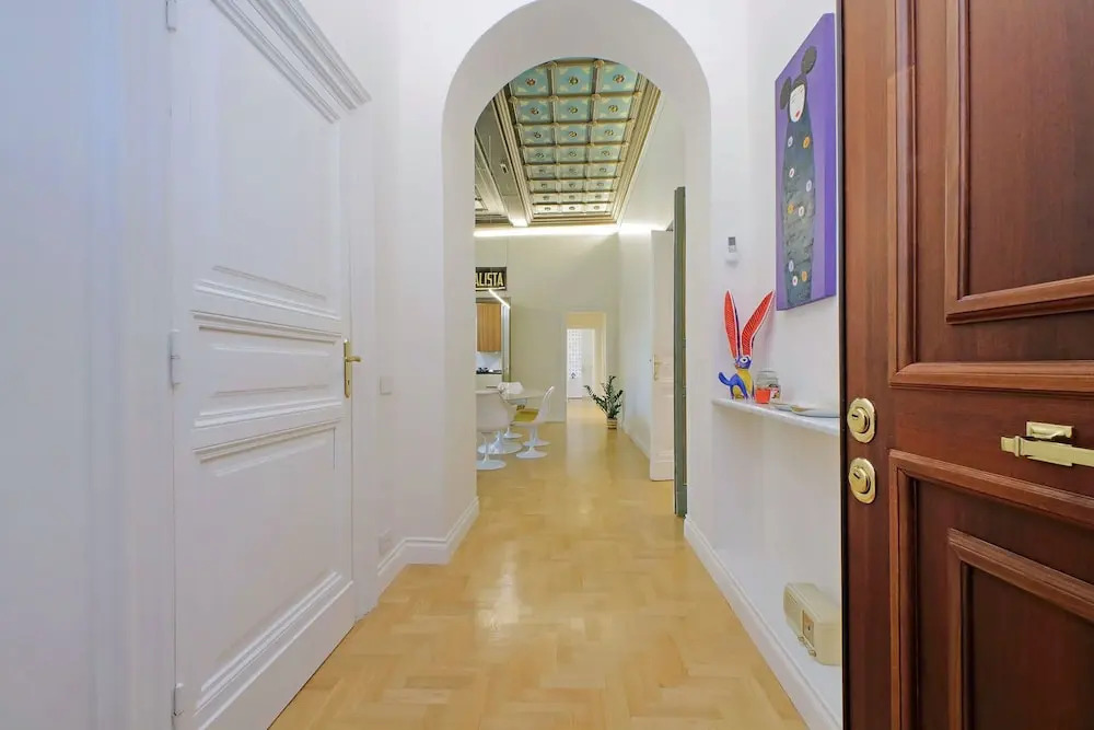 Rare Large and Elegant Rome Apartment in Prati Neighborhood Perfect for Families or Friends