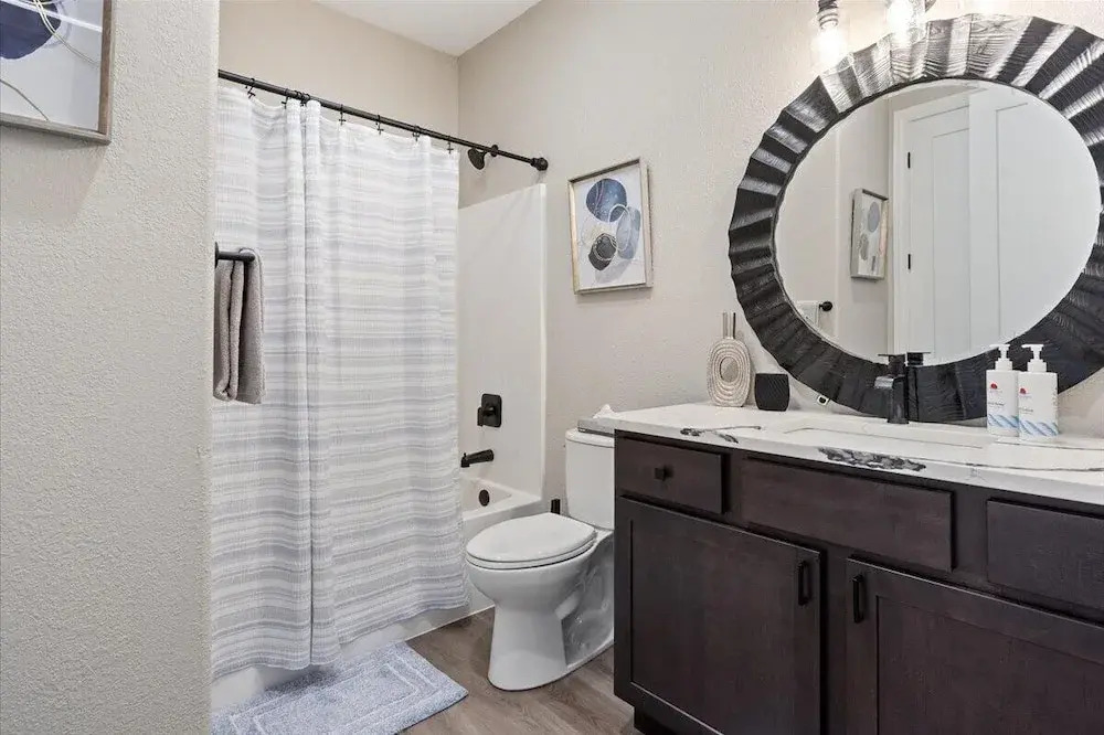 Upscale Lakeside Condo With Extraordinary Amenities at Topsider in Osage Beach 19mm