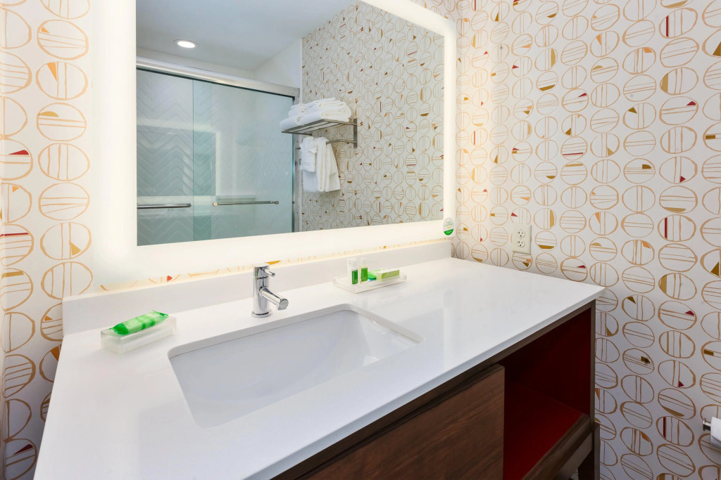 Holiday Inn & Suites - Toledo Southwest - Perrysburg by IHG