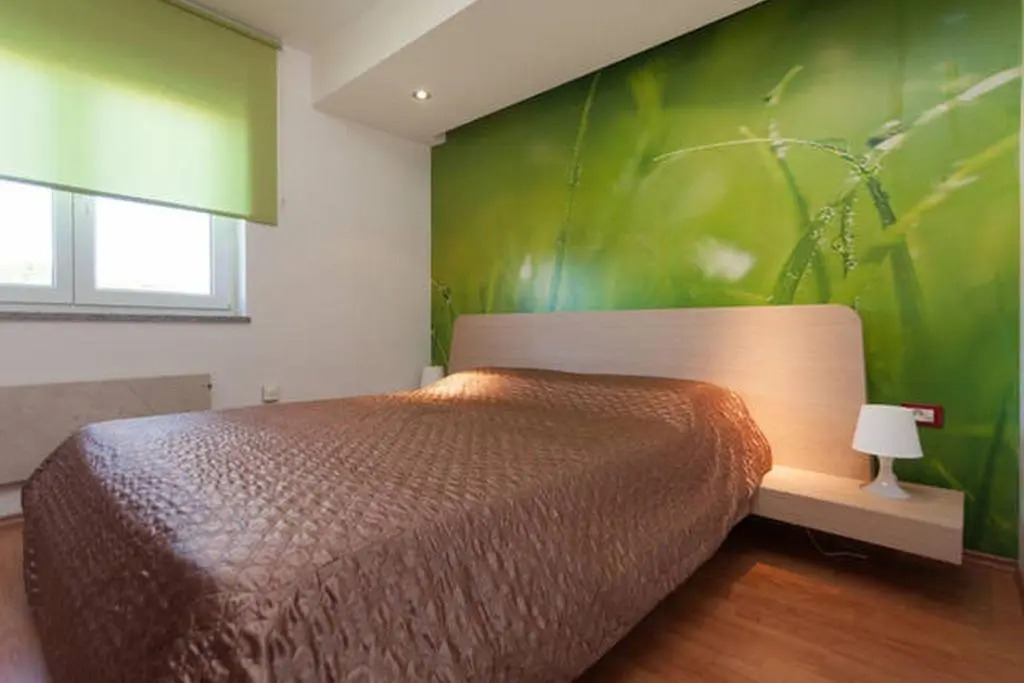 Leona Apartment