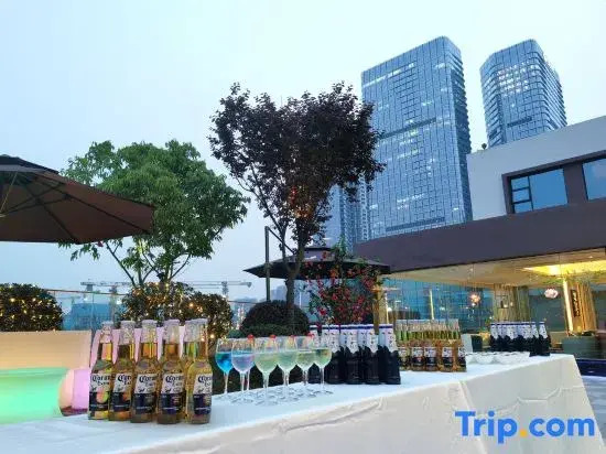 Jinju Hotel (Chengdu Financial City Yintai Center in99)