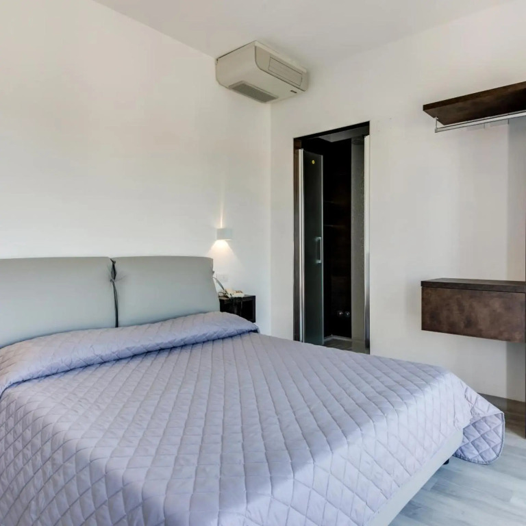 MARITTIMO Riccione - Hotel Clipper FRONTE MARE
