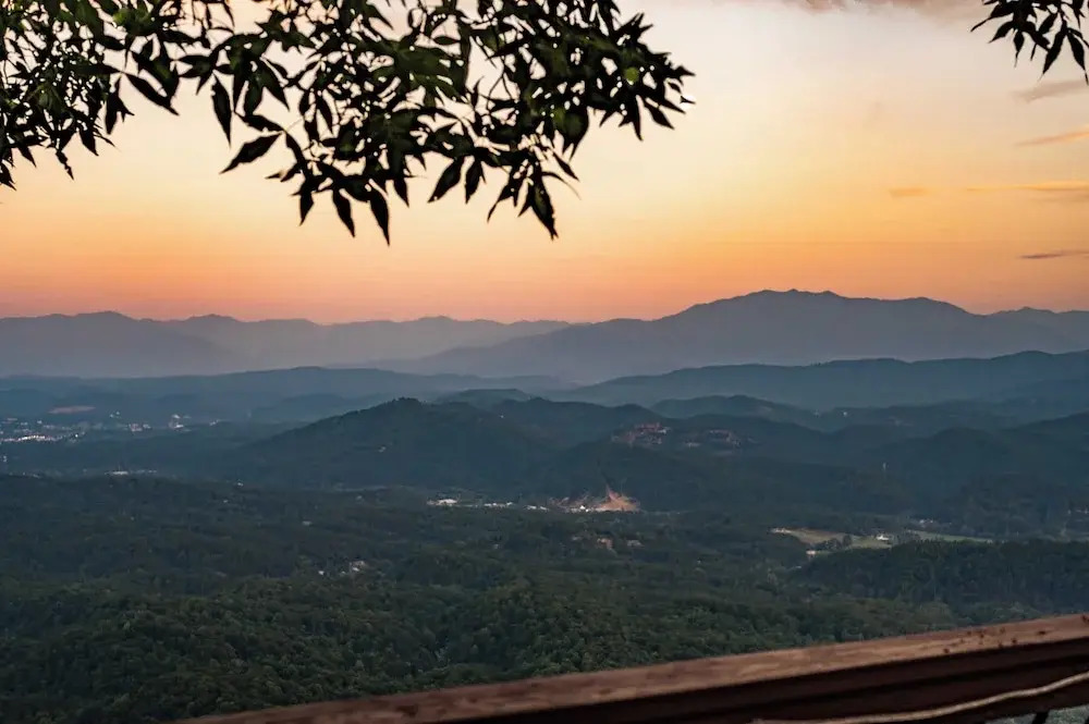 Panorama by Avantstay Unparalleled Views, Deck w/ Hottub, Game Room Pool Table
