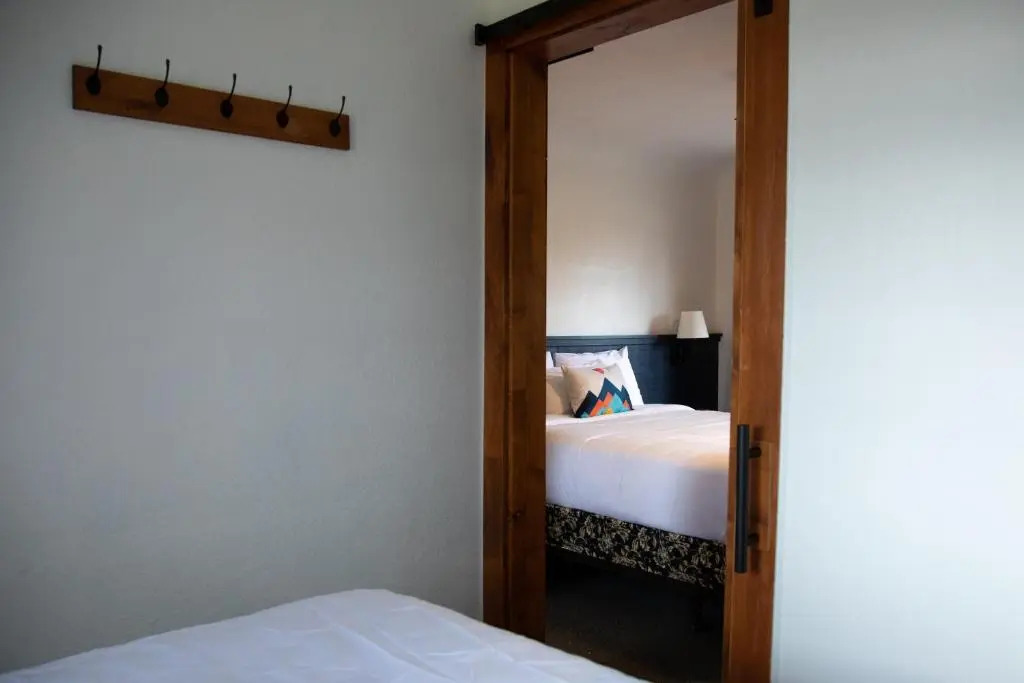 The Stranger Lodge - Pet Friendly