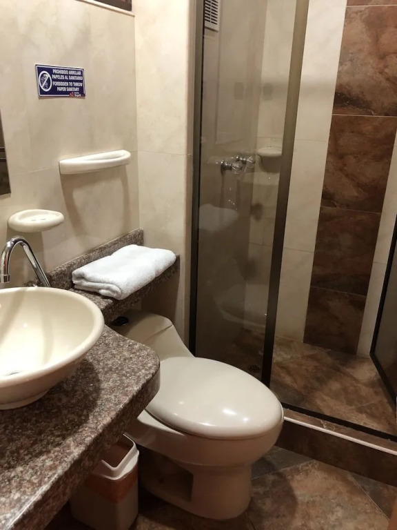 Hotel Castellana Inn