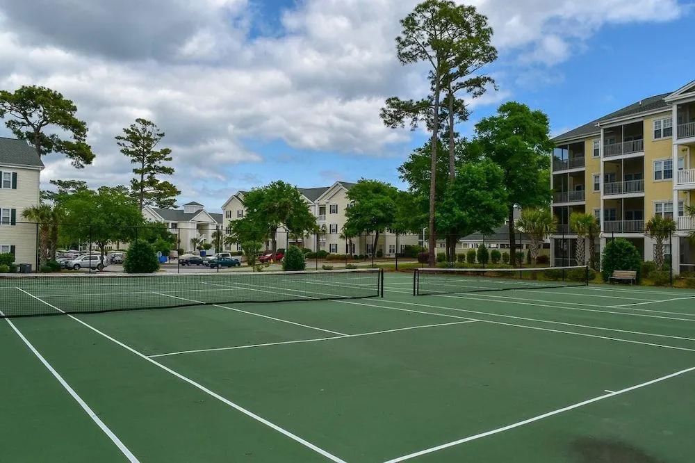Ocean Keyes Condominium 2634 - 3 Br Condo