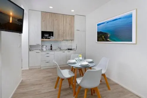 Zlatni Zalaz,Apartments,Supetarska Draga