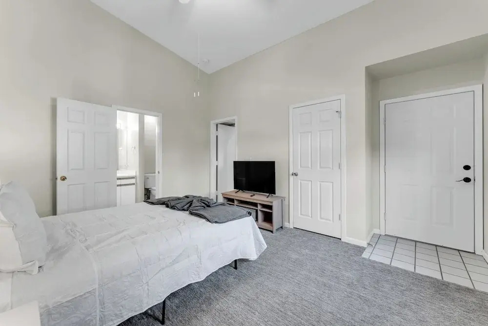 Peaceful 2BR Condo by Golf Course & Pools