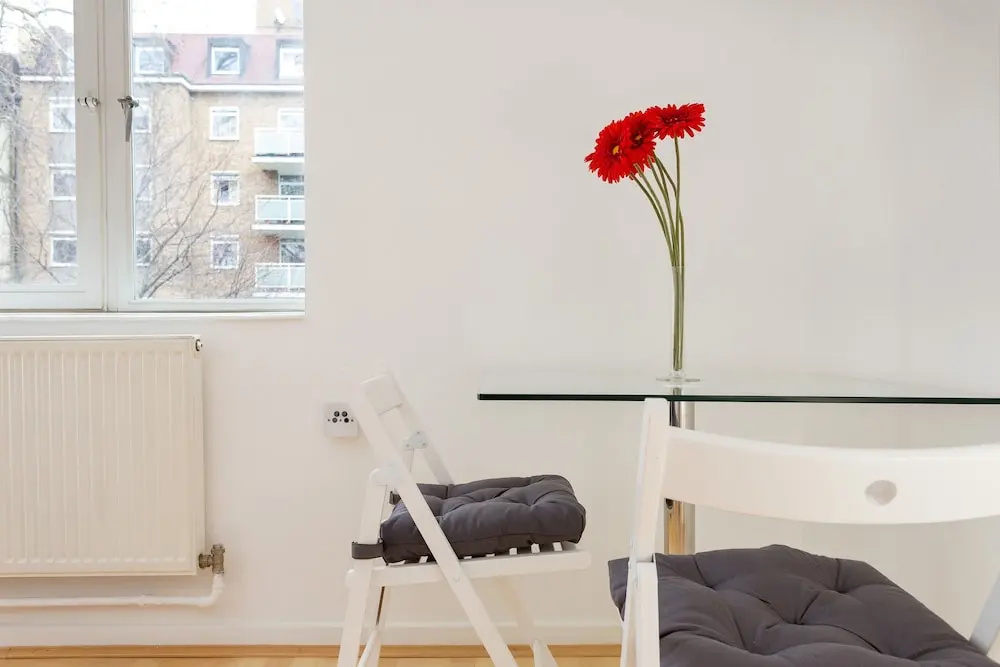 1 Bedroom Apartment in Chelsea Sleeps 3