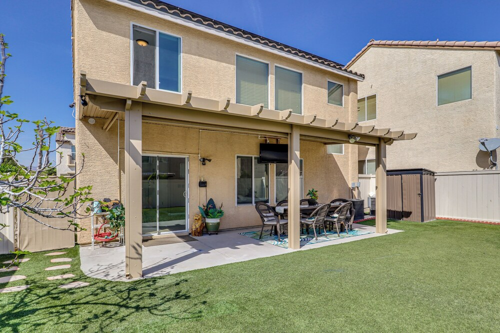 Big Yard & Patio! Modern Home Near Vegas Strip