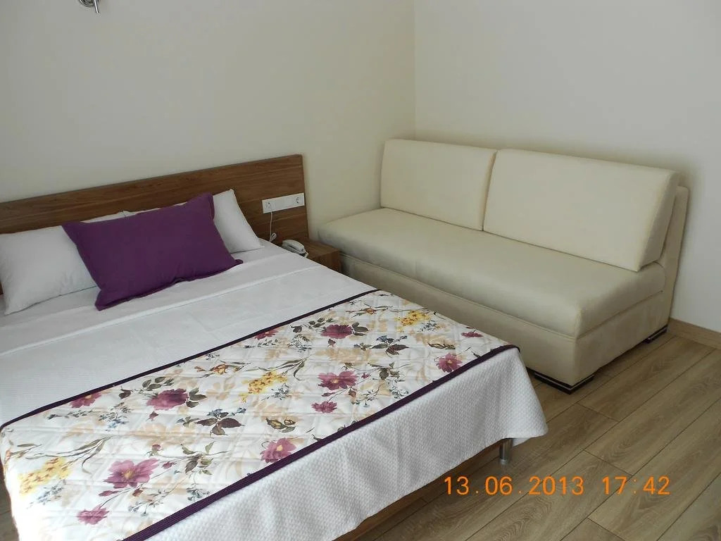Marina Hotel