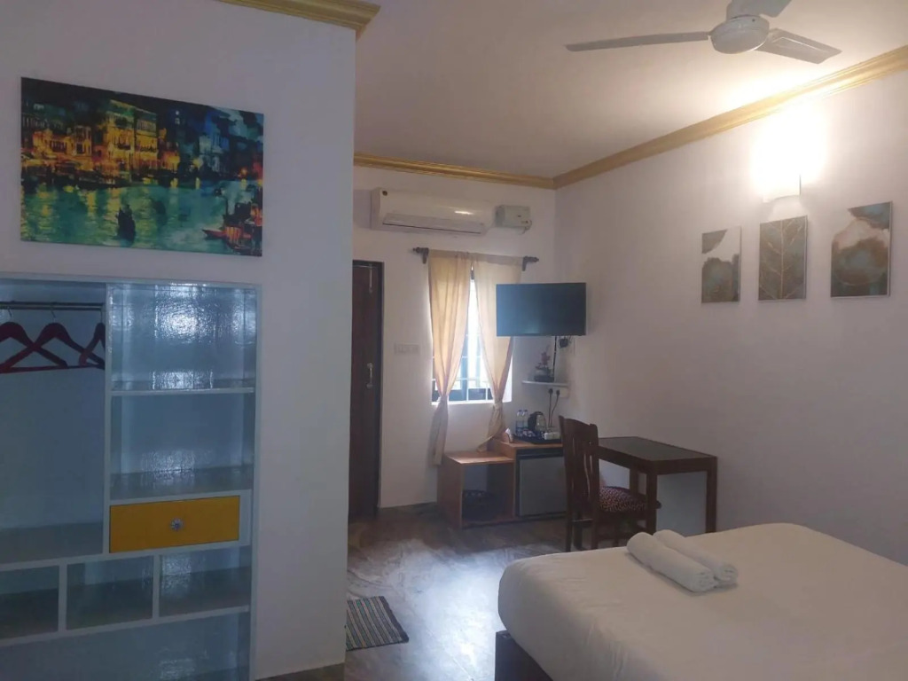 Laliguras Villa Beachside Escape - 100m from Candolim Beach