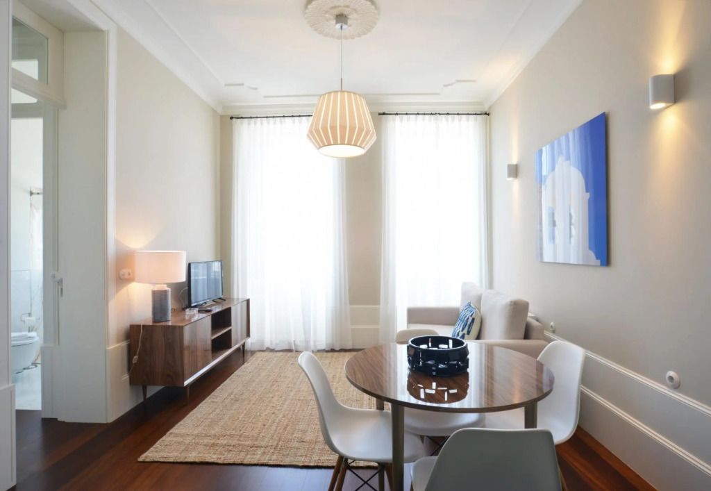 Market 3A in Oporto With 2 Bedrooms and 2 Bathrooms