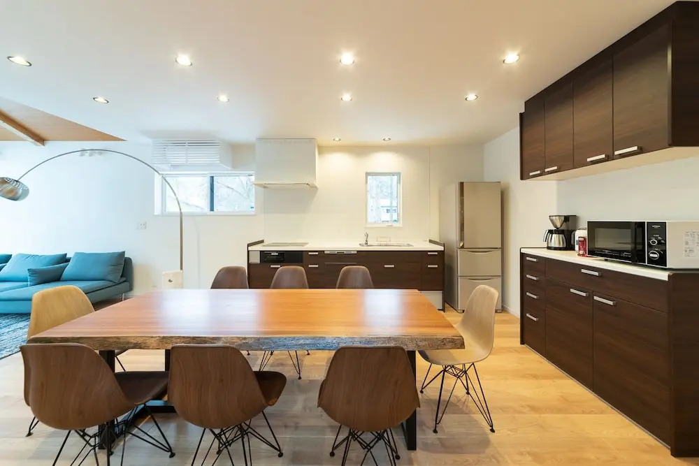 Black Crane Chalet by Hakuba White Fox Company
