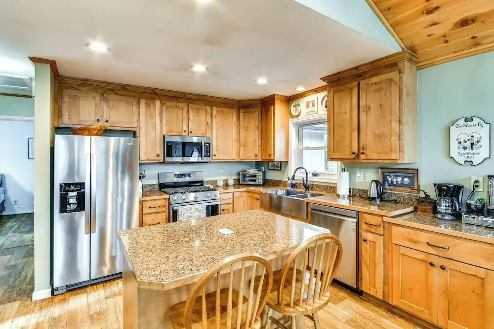Pool & Golf Club! Riverfront Retreat in Newland