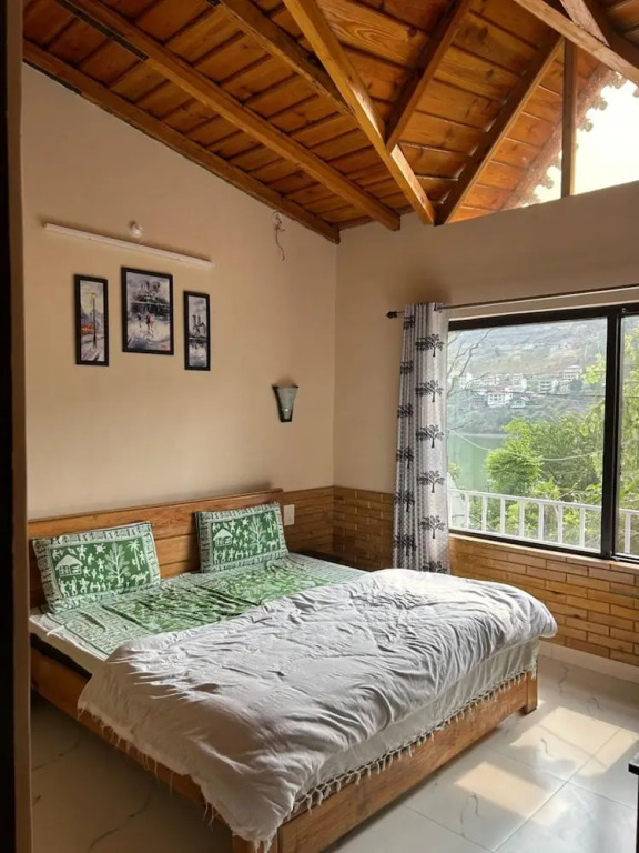 Kiran Homestay Naukuchia Tal Rd