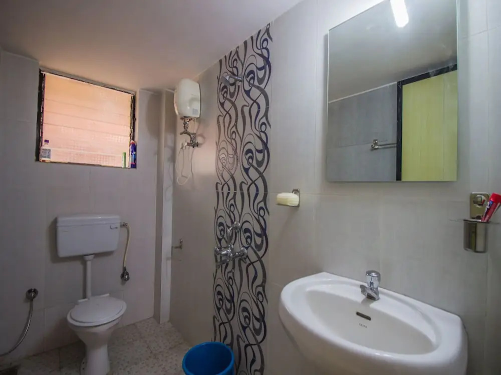 OYO 12703 Home Modern 2BHK Porvorim
