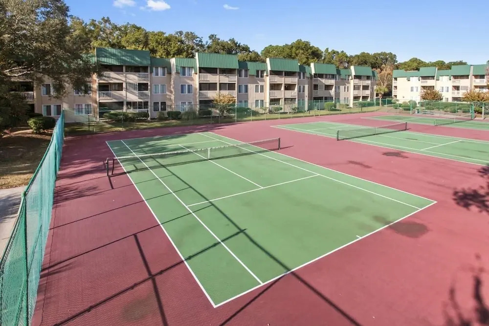 J's Beachtime - 3 Pools, Tennis, Playground 2 Bedroom Condo
