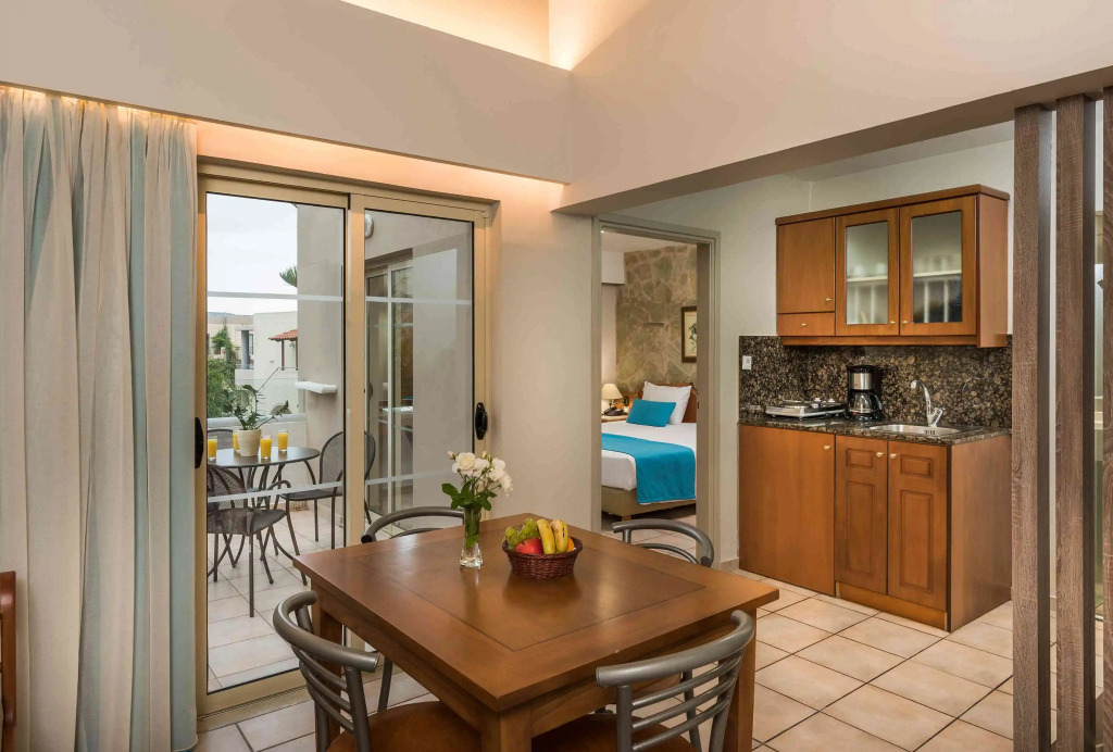 Elotis Suites