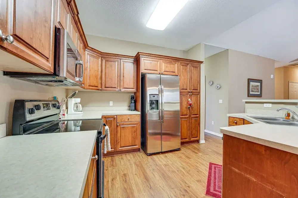 Walk to The Strip: Family-Friendly Branson Home