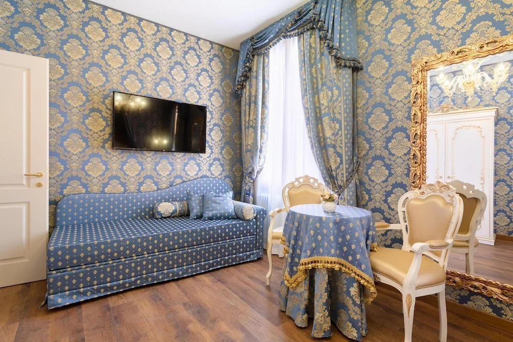 Canal View San Marco Luxury Rooms