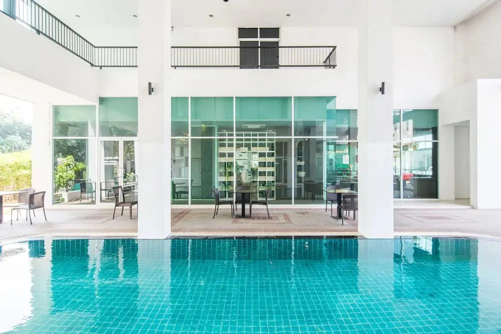 The Lavish Residence by Favstay