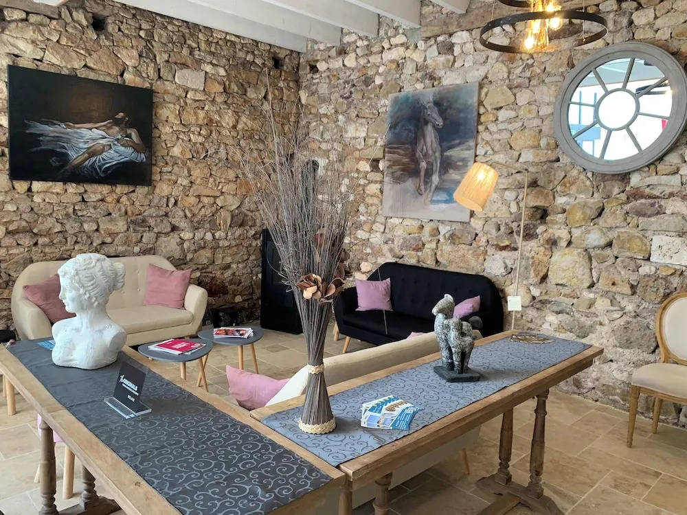Le Manoir de Pierre Levée, The Originals Collection