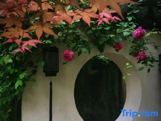 Yueshang Zen Space Homestay (Tongli Ancient Town Branch)