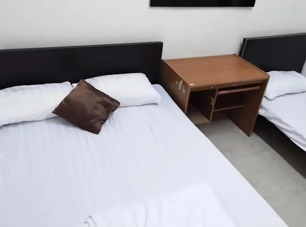 Hostel 24 Backpackers