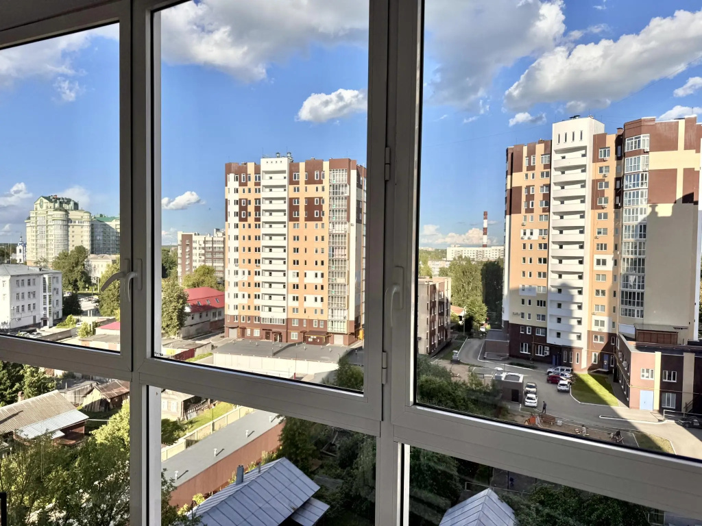 Апартаменты на улице 10 Августа 85