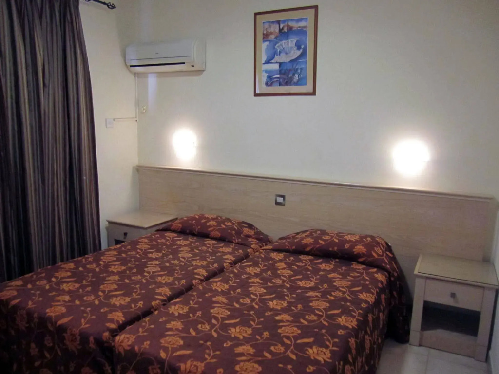 Senator Hotel Apartments