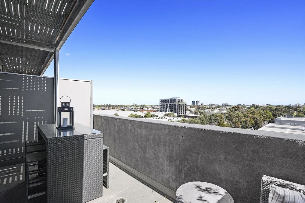 Roomerang at Montague Tower