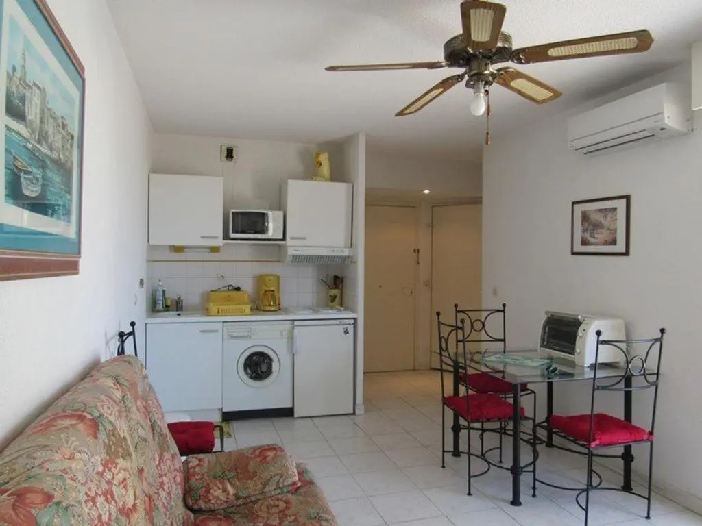 Appartement Cavalaire-sur-Mer, 2 pièces, 4 personnes - FR-1-100-233