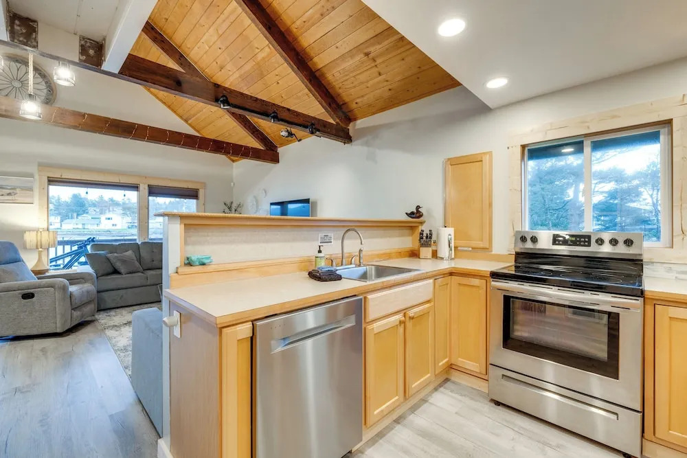 Riverfront Coastal Retreat With Easy Beach Access