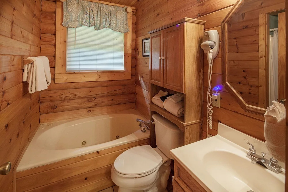Beary Special by Eagles Ridge Resort