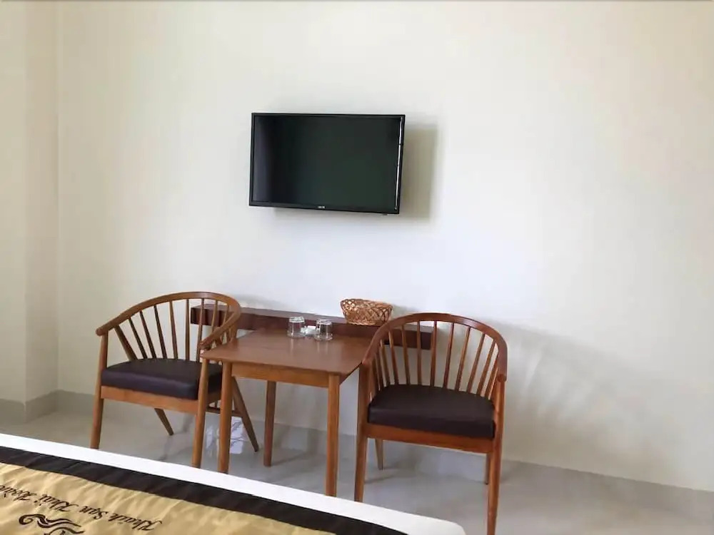 Khách sạn Khải Hoàn