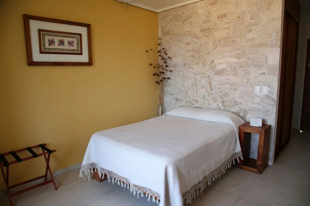 RÁ NGU Hotel