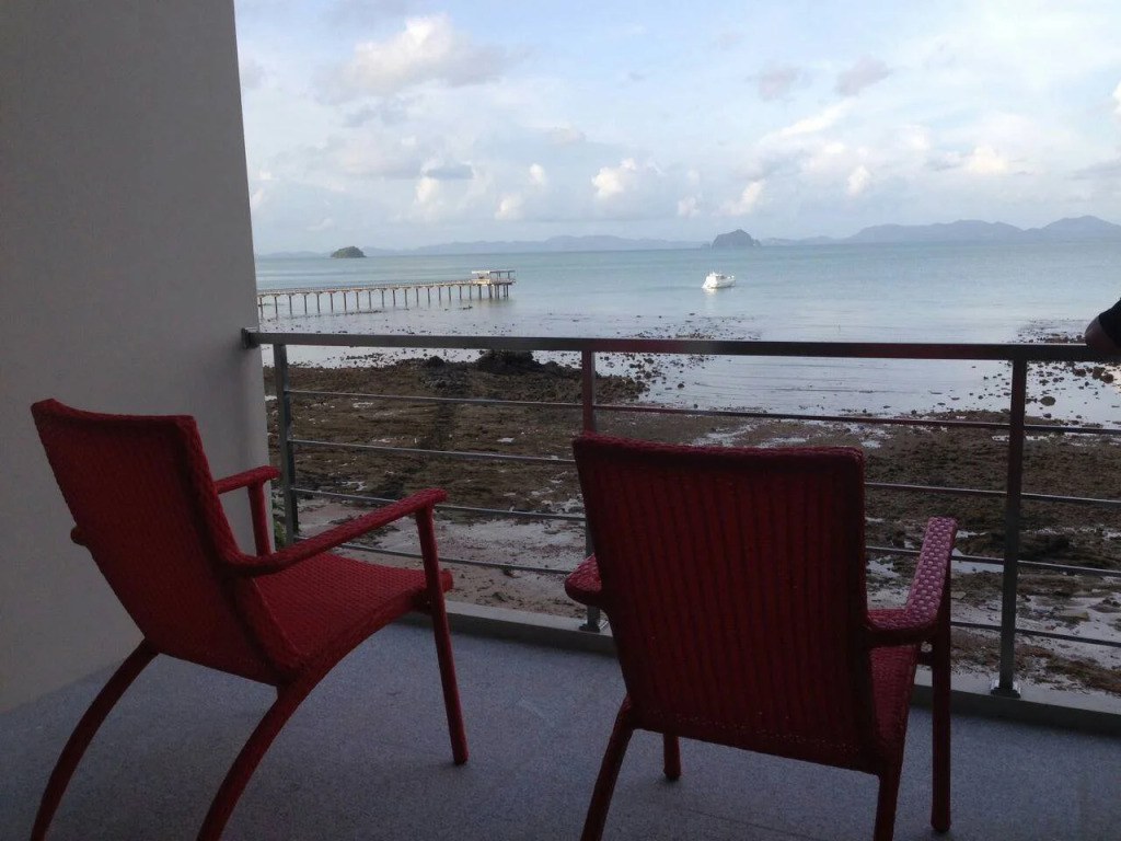 Casa Cliff Sur Mare