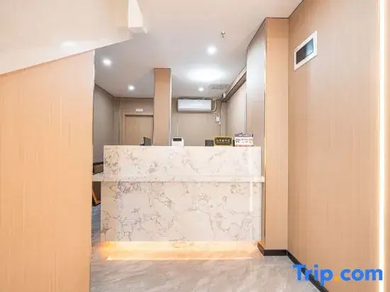 Nancheng Hotel