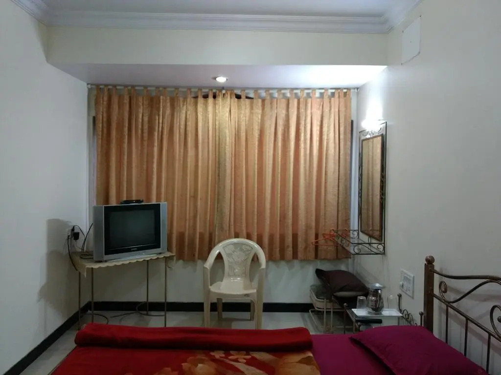 Hotel Shanti Palace