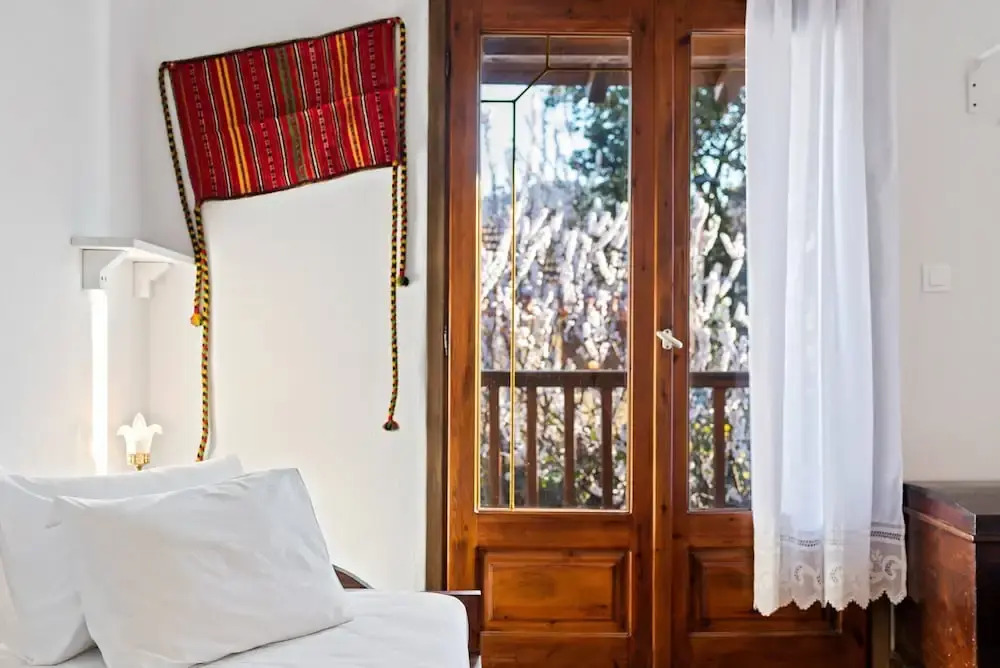 Snug Apartment in Agios Nikolaos With Garden