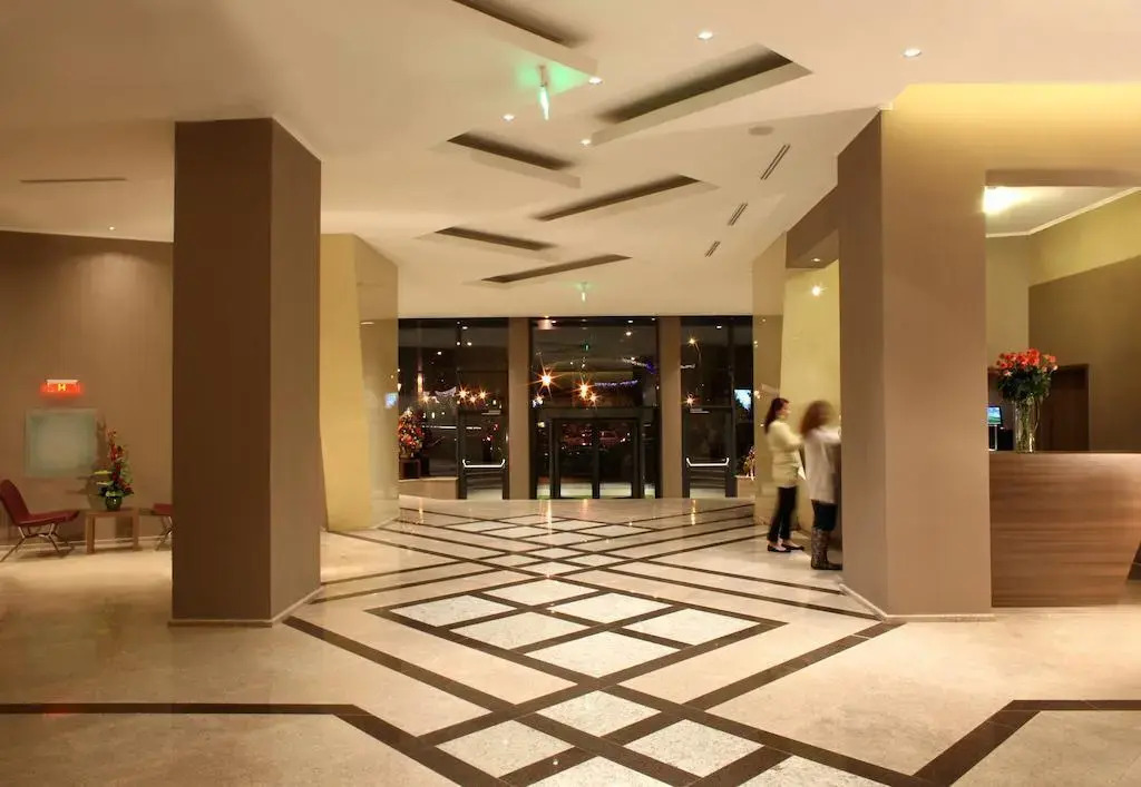 Central Plaza Hotel