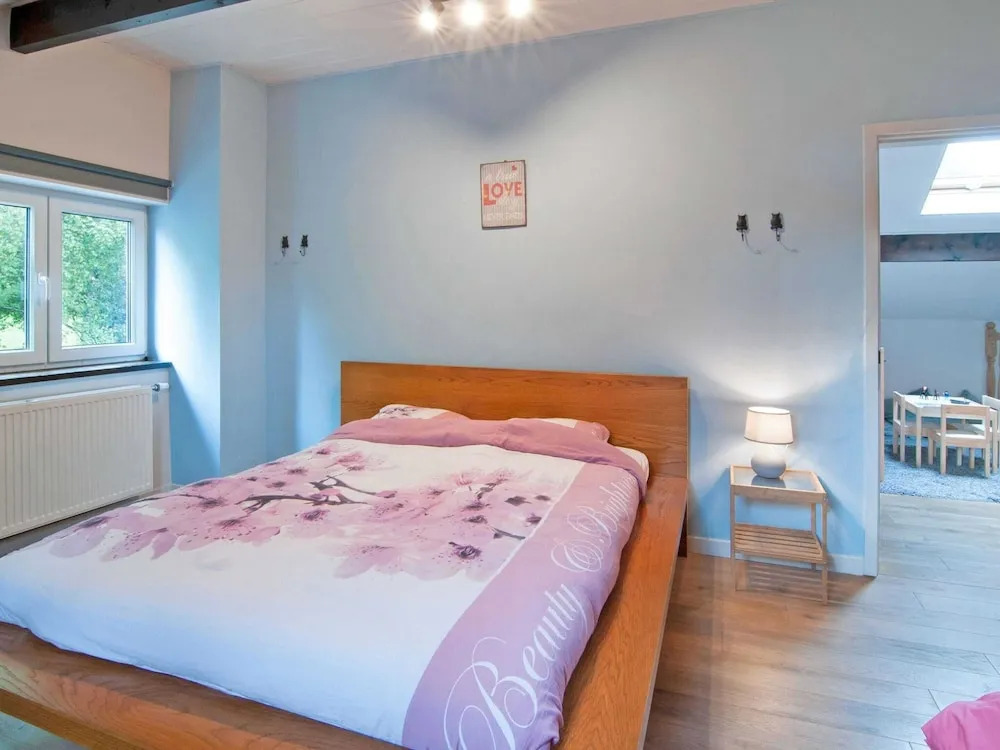 Scenic Stay in Xhoffraix