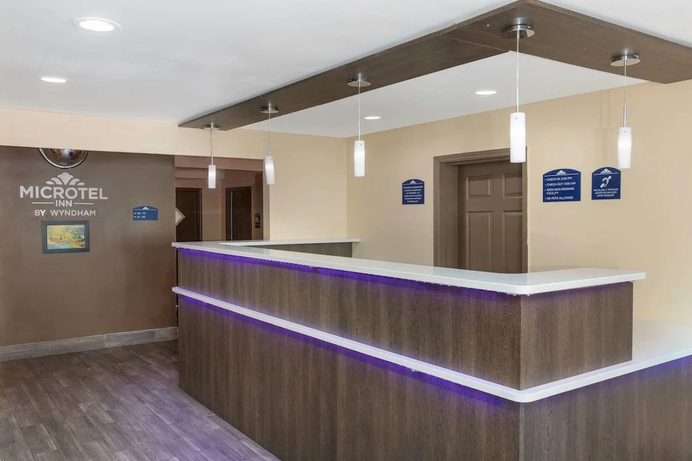 Microtel Inn & Suites by Wyndham Columbia Fort Jackson N