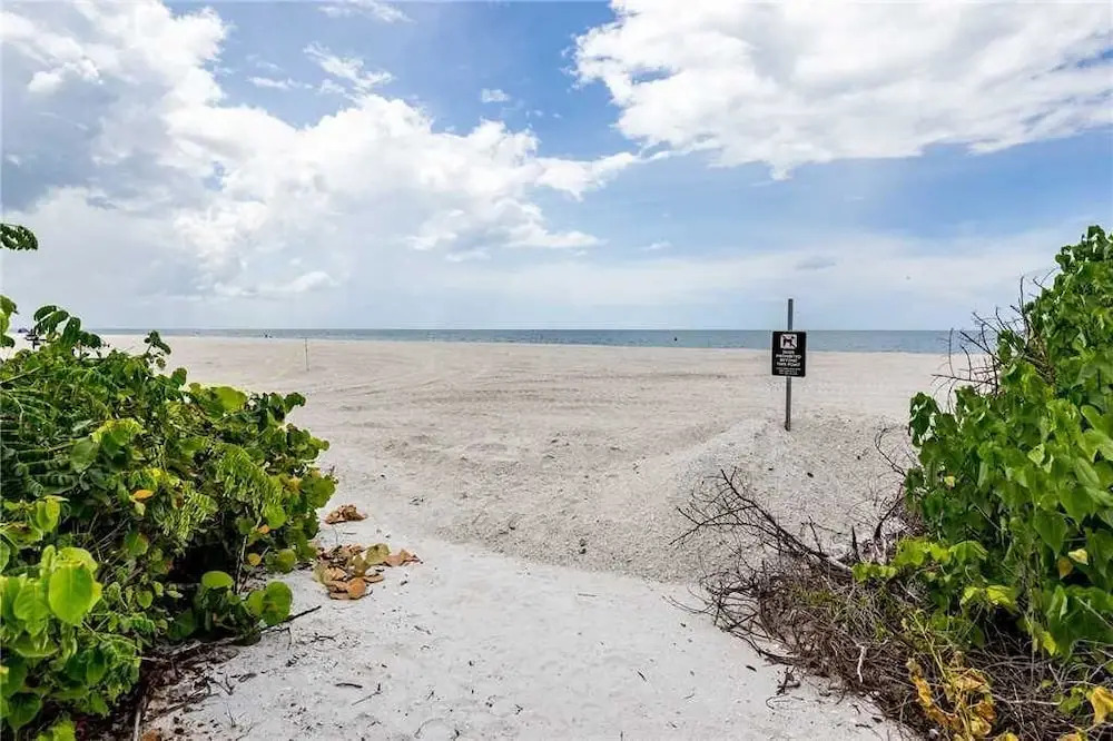 Bermuda Dunes 903