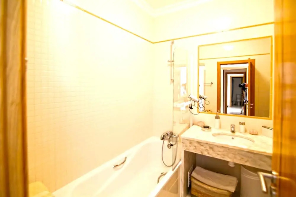 Apartment with 2 Bedrooms in Armação de Pêra, with Wonderful Sea View, Pool Access, Furnished Balcony - 800 M From the Beach