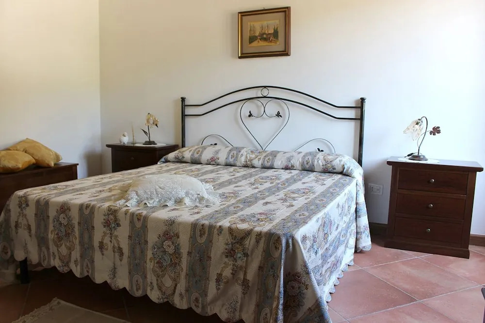 Casale Acquaviva with private pool