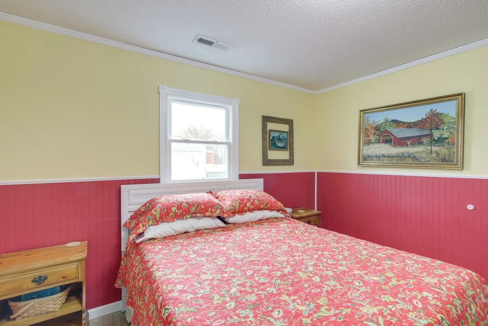 Walk to Nauvoo Temple: Remodeled Family Apartment
