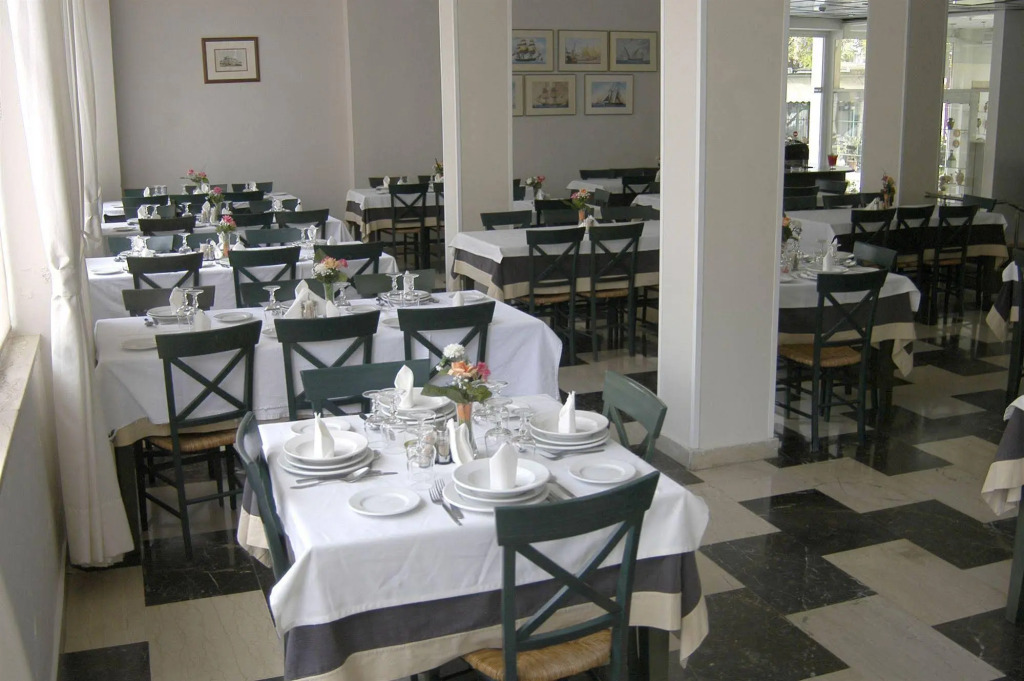Ilis Hotel