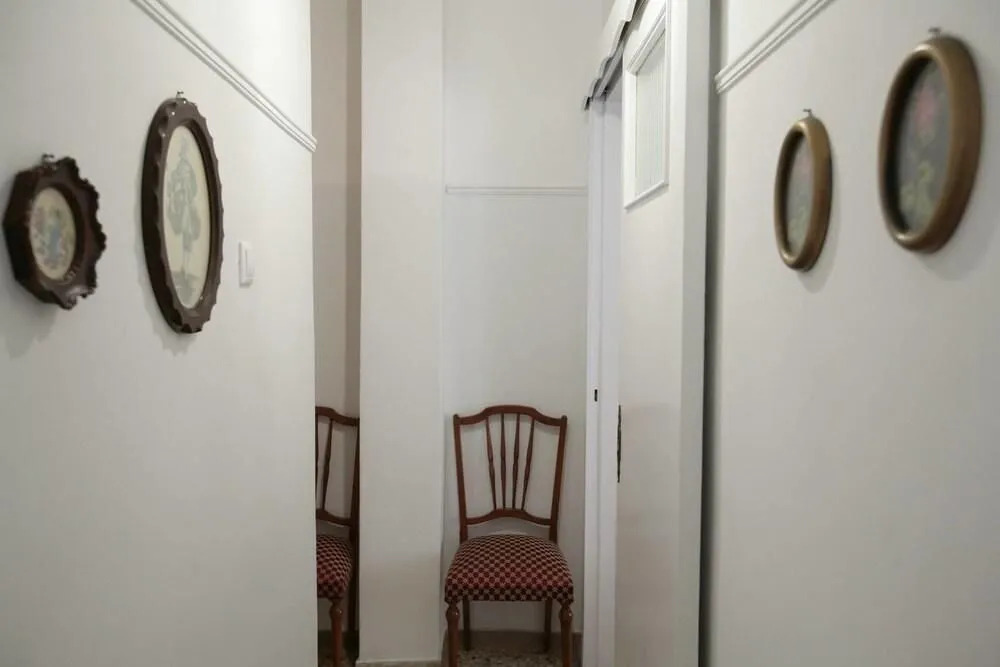 Comfy & Tasteful Central Apt • 1' to Metro Station